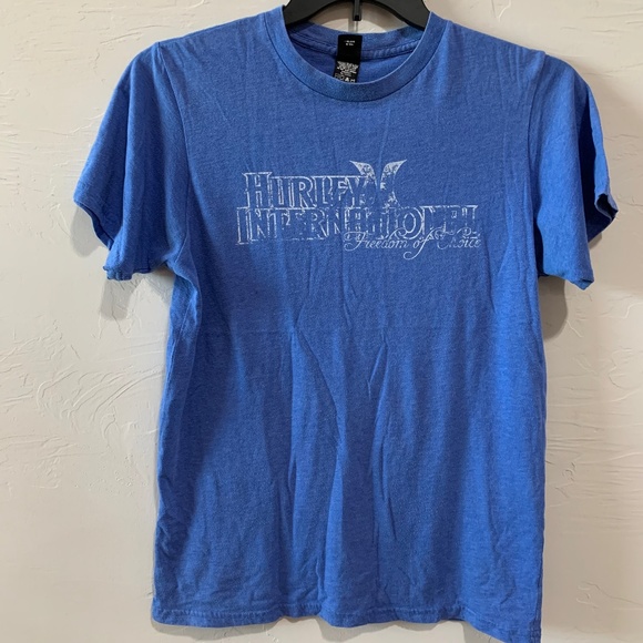 Distressed Hurley International T-Shirt - Picture 1 of 3